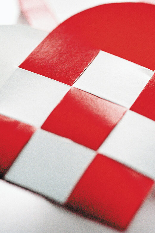 Copenhagen: Paper Hearts Weaving Activity - Key Points