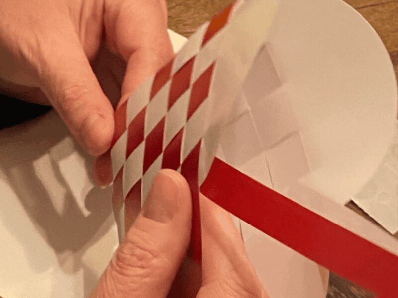Copenhagen: Paper Hearts Weaving Activity - Who Will Love This?
