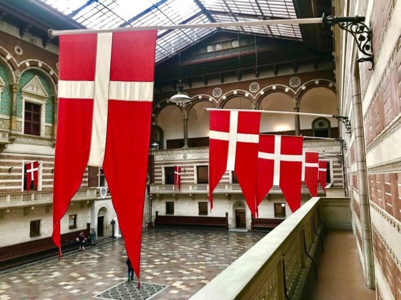 Copenhagen Private 3h biking tour - Key Points