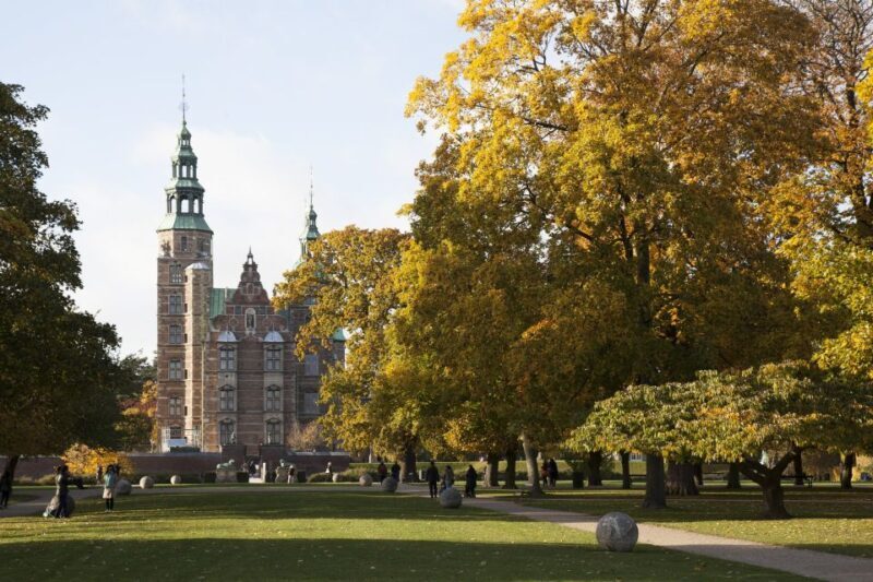Copenhagen: Private Guided Walking Tour of Rosenborg Castle - FAQ