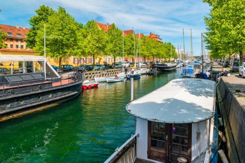 Copenhagen: Private Tour - 90mins - Hippies & Christianshavn - The Experience: Pros and Cons