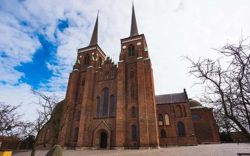 Copenhagen: Tour of Roskilde, the Viking city in Spanish - Summary: Is This Tour Right for You?