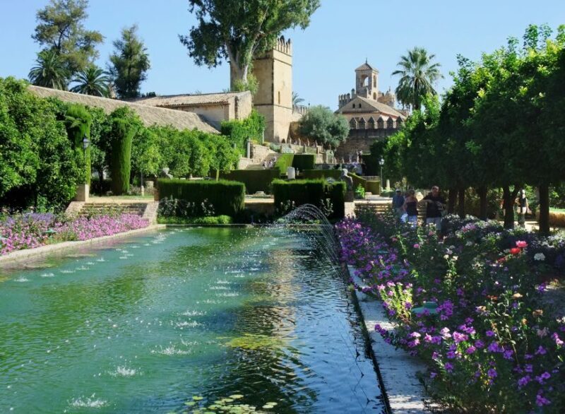 Córdoba: Mosque and Alcazar Private Tour with tickets - The Value of Guided Access and Ticket Inclusion