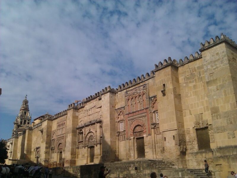 Córdoba: Mosque-Cathedral & Alcazar Guided Tour - Authentic Perspectives from Reviewers