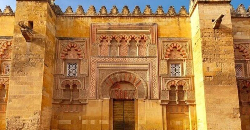 Cordoba: Mosque-Cathedral Private Tour with Tickets - A Closer Look at the Tour Experience