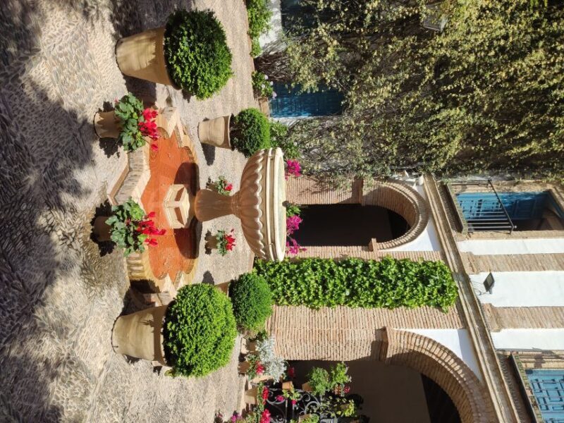 Córdoba: Private Bike Highlights Tour with Personal Guide - A Closer Look at What to Expect