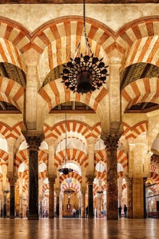 Córdoba: Private Mosque-Cathedral and City Tour - What the Tour Looks Like