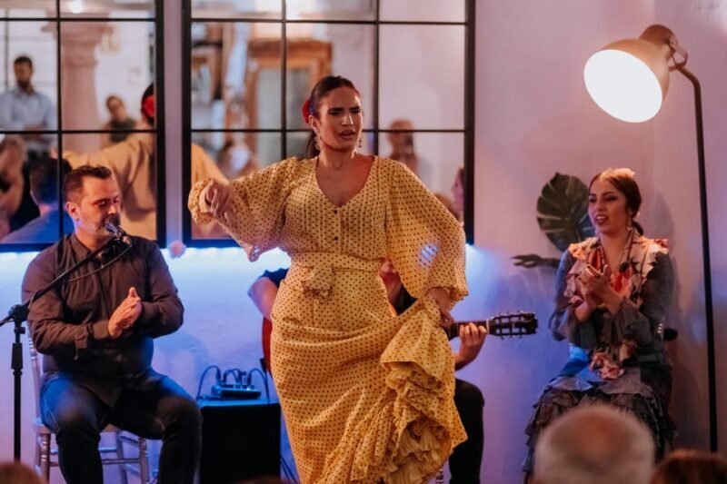 Córdoba: Tablao Flamenco at Doble de Cepa with Optional Meal - What is the Córdoba Flamenco Experience at Doble de Cepa?