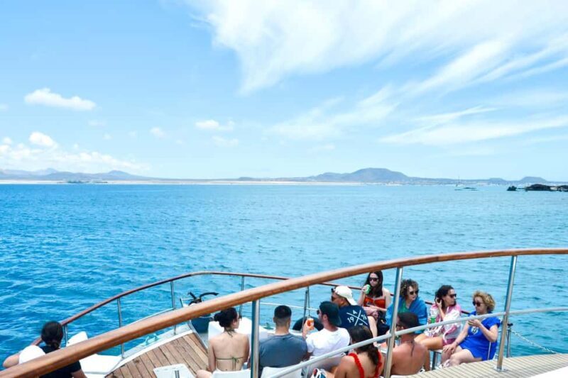 Corralejo: Snorkeling on Lobos Island & Return Ferry Ticket - The Value and Who Should Consider This Tour