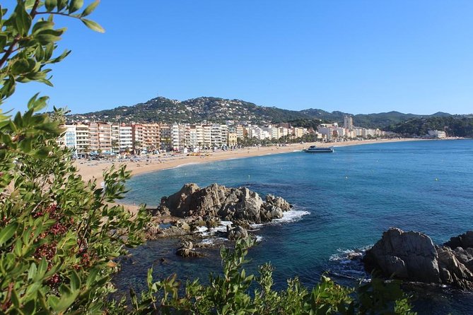 Costa Brava Day Sightseeing Tour with Boat Trip from Barcelona - Getting out of Barcelona fast: the 8:30 start and where to meet