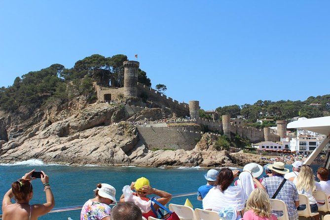 Costa Brava Day Sightseeing Tour with Boat Trip from Barcelona - The guided tour plus free time: best of both worlds