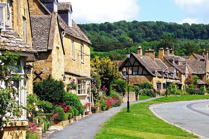 Cotswolds Countryside Tour by Coach: Villages, Views, and Lunch - What the Tour Includes and What It Doesnt
