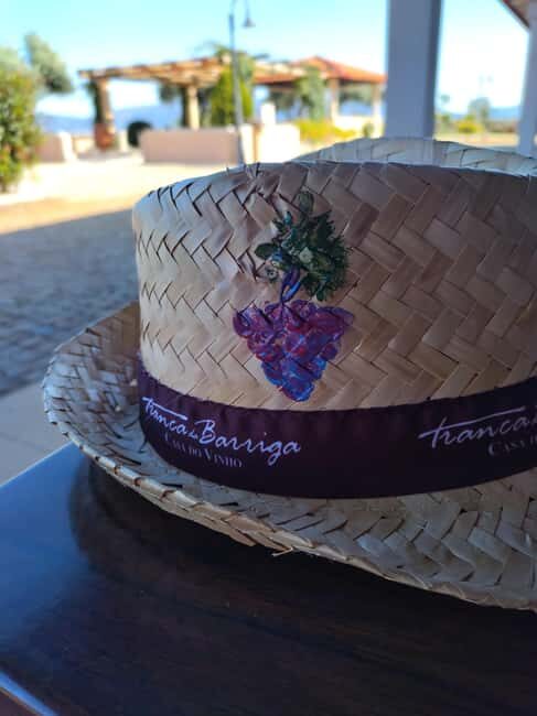 Covilhã: Acrylic painting workshop with wine tasting - Who Would Love This?