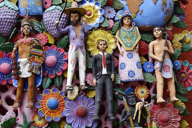 Coyoacan Icons Tour: Explore Trotsky, Frida, and Folk Culture - The Frida Kahlo Museum: A Cultural Landmark