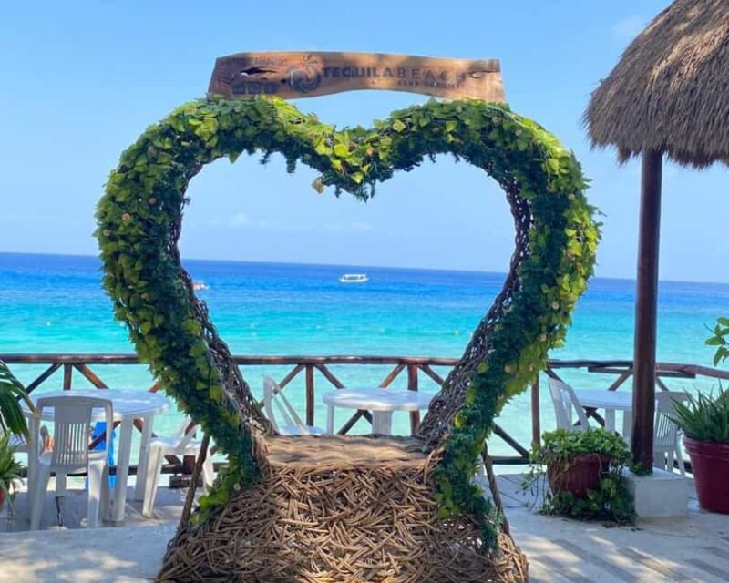 Cozumel: All-Inclusive Beach Club Day Pass with Open Bar - Key Points