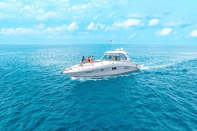 Cozumel Private Yacht and Snorkel with Lunch and Open Bar Onboard - Setting Sail in Cozumel: What to Expect