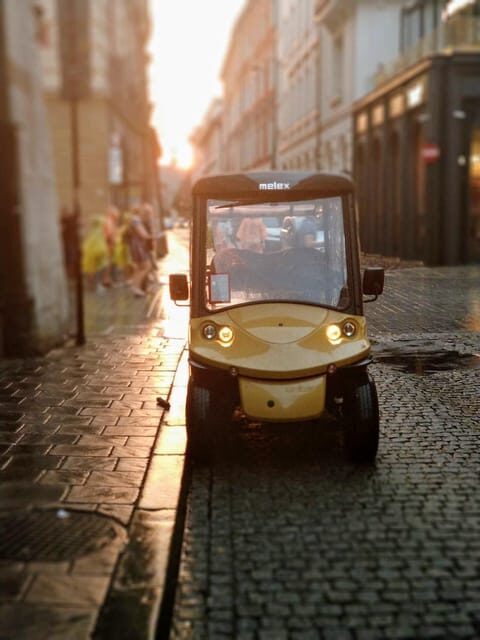 Cracow: Kazimierz by Golf Cart and Schindler's Factory Tour - Exploring Kazimierz and Schindler’s Factory in Depth