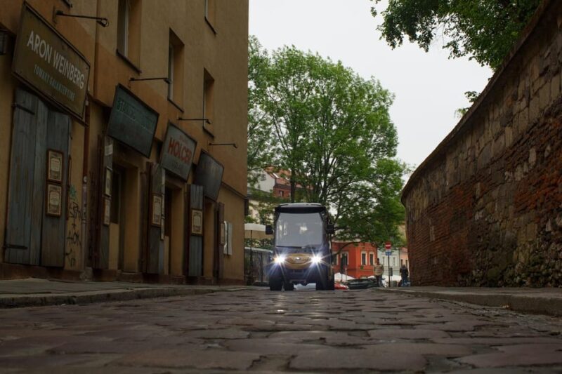 Cracow: Private City Highlights Sightseeing Car Tour - Key Points