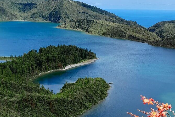 Crater Lakes Adventure: Sete Cidades & Lagoa do Fogo Day Tour - Key Points
