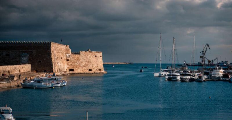 Crete: Day Tour to Heraklion City, Market & CRETAquarium - Key Points