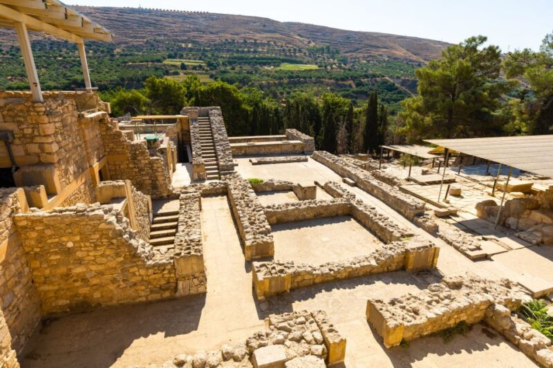 Crete: Knossos Palace and Museum E-Tickets with Audio Guides - The Experience on the Ground