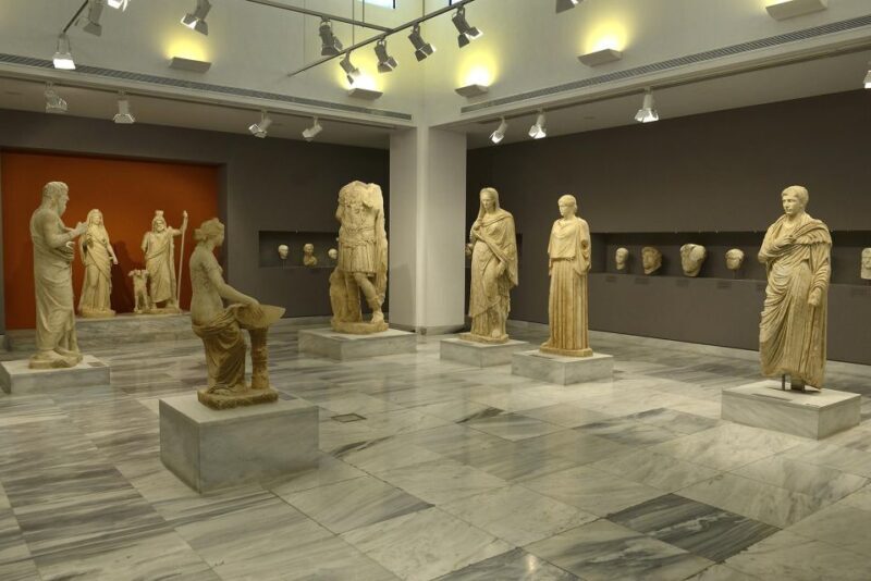 Crete: Knossos Palace, Archaeological Museum & Heraklion - Frequently Asked Questions