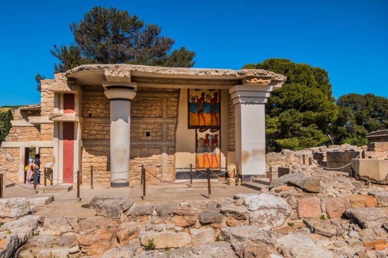 Crete: Knossos Palace Entry Ticket with Optional Audio Guide - How the Experience Works