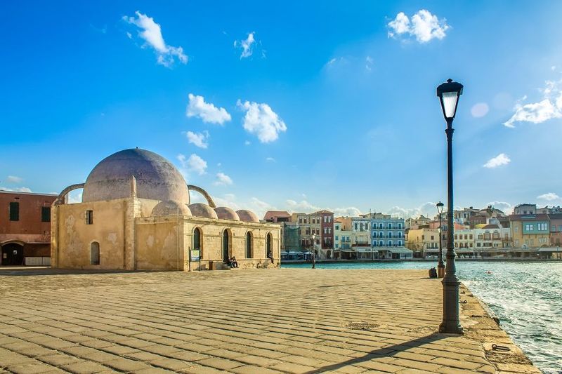 Crete: Rethimno, Chania, and Kournas Lake Day Trip - The Guide Makes the Difference: Multi-Language Clarity and Local Context