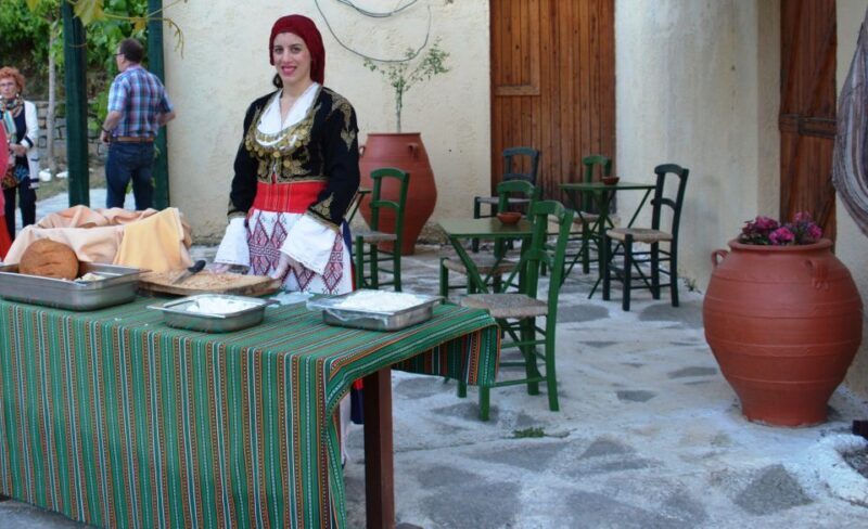 Crete: Traditional Dance Show and Buffet Dinner with Wine - Who Will Appreciate This Tour?