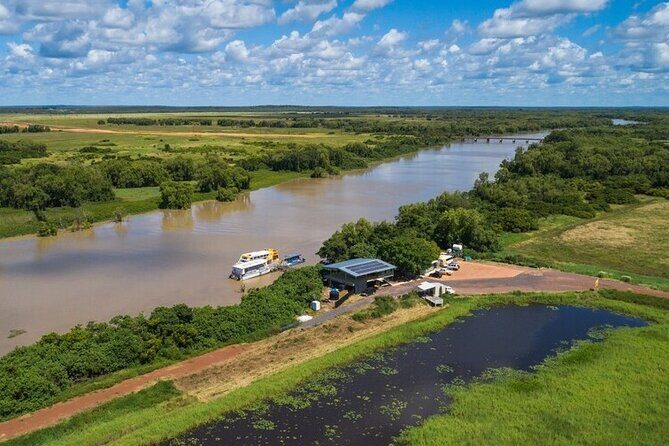 Crocodile Jumping Boat Cruise with Transfer from Darwin - Key Points