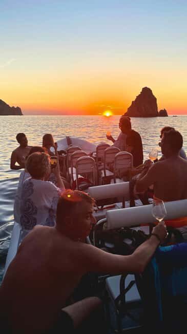Croisière Sunset Scandola Piana Baignade bateau 12 places - Who should consider this tour?