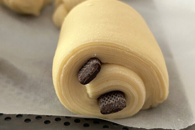 Croissants and pains au chocolat with a pastry chef in Paris - Making croissants and pains au chocolat from scratch