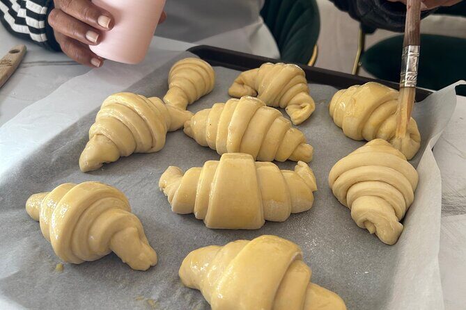 Croissants and pains au chocolat with a pastry chef in Paris - Learning tips and tricks for home baking