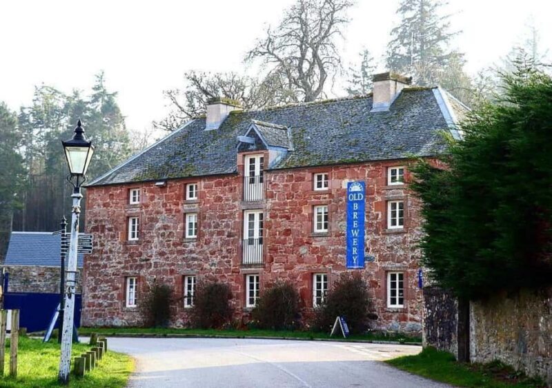 Cromarty: Hidden History Walking Tour With a Guide - An Honest Look at the Cromarty Walking Tour