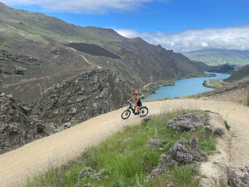 Cromwell: Lake Dunstan Trail Bike Rental and Luxury Shuttle - The Breakdown: What to Expect