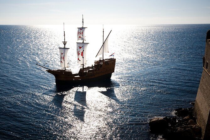 Cruise and Walking Tour Game of Thrones Dubrovnik with Karaka - Key Points