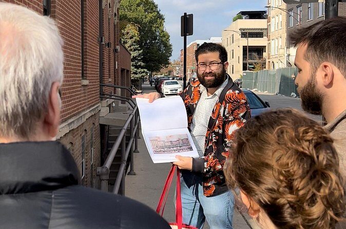 Custom Chicago Walking Tours - Who Should Book This Tour?