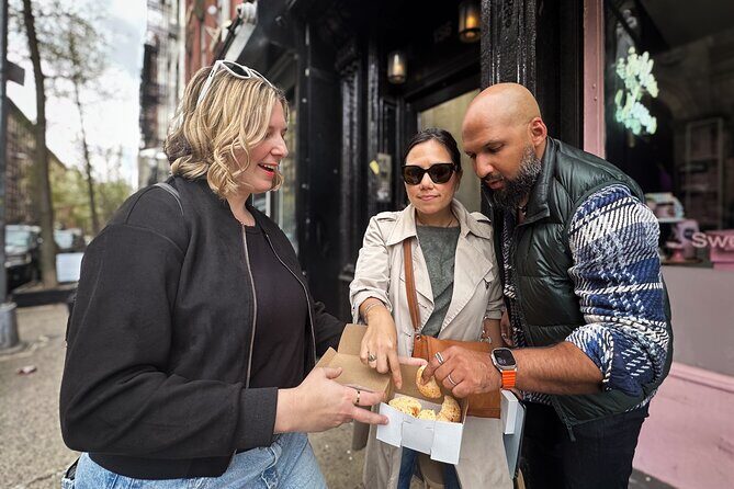 Custom Private Tour of Manhattan - Herald Square and the Empire State Building