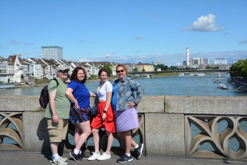 Customizable walking tour with local photographer - What’s Included and What’s Not?