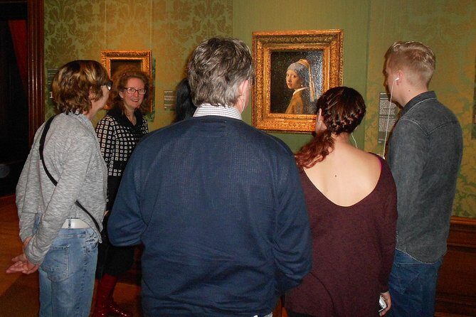Customized Day Tour in the Netherlands with Art Historian - FAQs