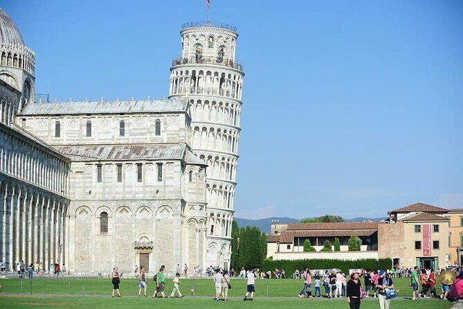 Cycling Pisa highlights & hidden treasures - half day tour - The Experience in Depth