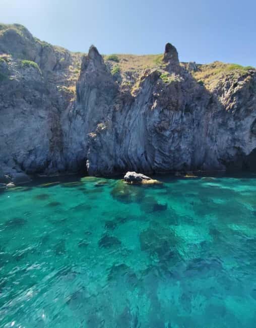 Da Lipari: Tour in Barca Panarea & Stromboli PICCOLO GRUPPO - Who Is This Tour Best Suited For?