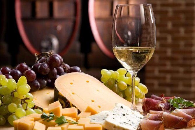 Daily Animals Lovers : Horseback ride with meals & wine included - Exploring the Experience in Detail