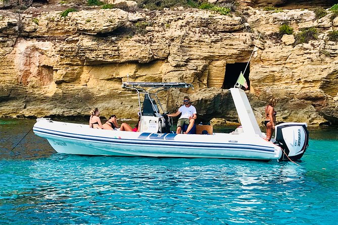Daily Egadi Tour: Favignana and Levanzo in Rubber Dinghy - Favignana town time: lunch on your schedule
