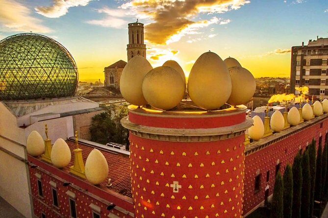 Dali Museum & Cadaques Small Group Tour with Hotel pick-up - Final Stop: Salvador Dalí House in Portlligat