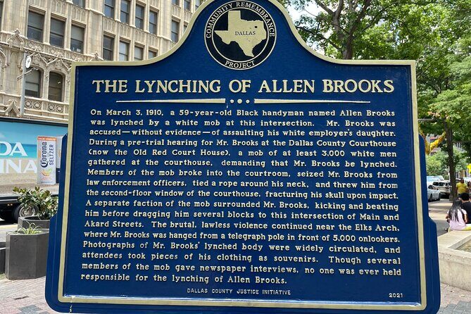 Dallas in Wonderland: A Self-Guided Walking Tour of Dallas - Who Would Love This Tour?