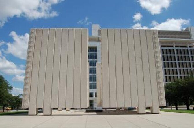 Dallas Scavenger Hunt & Self-Guided Tour - Key Points