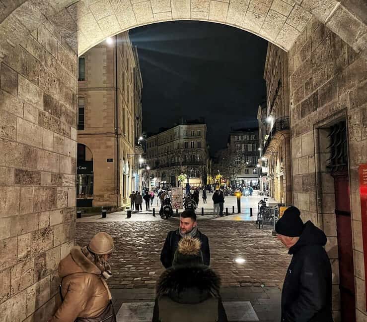 Dark Bordeaux: Ghosts, True Crimes, Eternal haunting Tales - The Sum Up