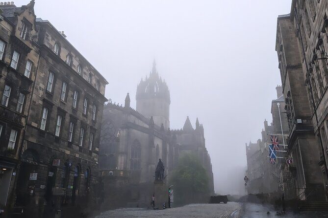 Dark History and Ghost Tour of Edinburgh - Key Points