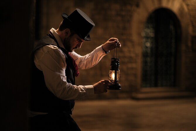 Dark History and Legends Night Walk of Gothic Quarter - Key Points